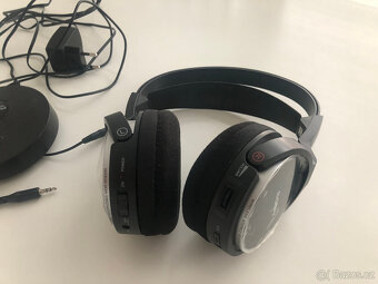 Prodám nepoužívaná bezdrátová sluchátka SONY TMR-RF810R - 2