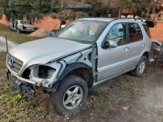 Mercedes Benz ML 163 - 2