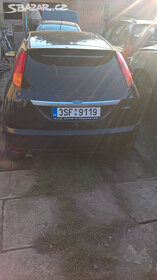 Ford Focus 1,8i zetec na nahradni dily - 2