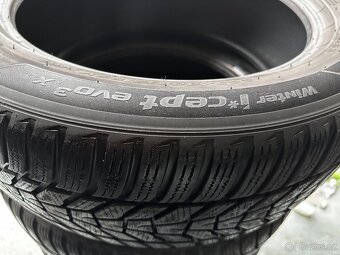 Zimní pneu Hankook Winter icept evo3 225/55 R19 99V - 2