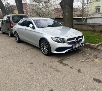 MERCEDES - BENZ E220d 4MATIC - 2