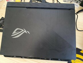 Herní notebook Asus ROG RTX 2070 - 2