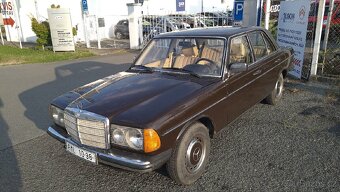 Mercedes Benz w123 piano - 2