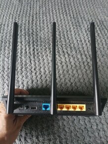 Asus RT-AC66U B1 router 6 kusů - 2