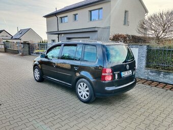 PRODÁM KRÁSNÝ VŮZ VOLKSWAGEN TOURAN 2.0 TDI 100 KW - 2