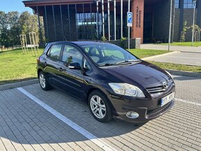 Toyota Auris 1.6 VVT-i 97 kw  10/2010 Facelift - 2