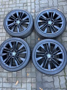 ORIGINÁL Alu Škoda ACAMAR R19, 5x112 - TOP STAV, ZIMNÍ PNEU - 2