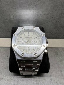 Audemars Piguet Royal Oak Chronograph - 2