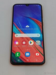 Samsung Galaxy a40 4/64gb rose. Záruka 6 měsíců. - 2