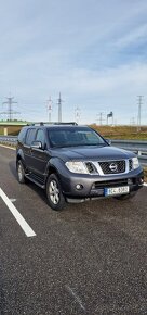 Nissan Pathfinder - 2