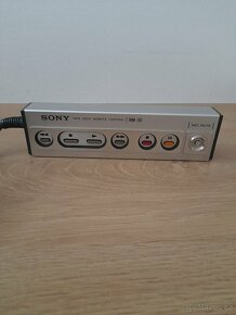 Sony dalkový ovladač RM 30. Magnetofon. - 2