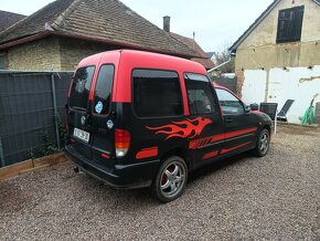 Vw Caddy 1.9 sdi 5 míst . - 2