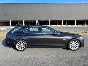 BMW 525d xDrive Touring Luxury Line - 2