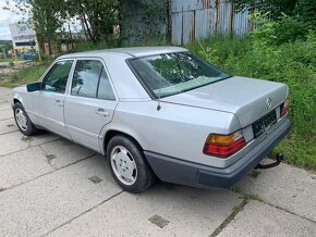 Mercedes 124 230 E  Automat - 2