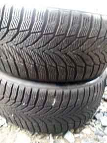 Prodám Nexen 225 /40/R18 - 2