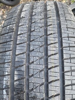 Bridgestone R285/45/r22 - 2