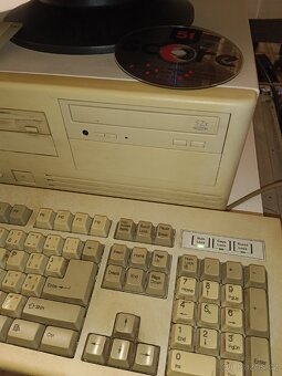 Intel Pentium 100 - 2