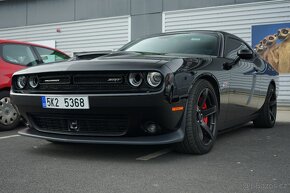 Dodge Challenger SRT - 2