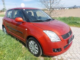 Suzuki Swift 1,3 GL  5DR  4WD   KLIMA  TAŽNÉ - 2