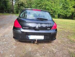 Peugeot 308 1,4 70 kw rok 2008 najeto pouze 139 000 - 2