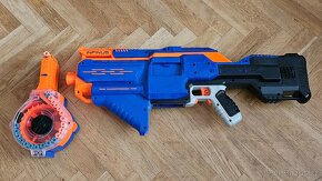 Nerf Infinus s automatickým plničem zásobníků - 2