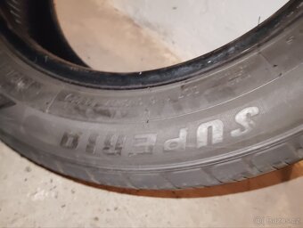 Pneu 165/65 R15 - 2