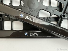 BMW podložky pod SPZ - 2