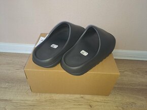 Yeezy Slide Onyx - DSWT 46 - 2