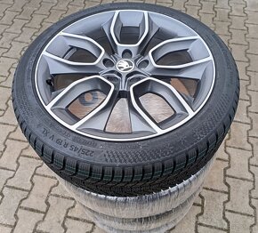 Nová originál sada disků Škoda Karoq 5x112 R19 Crater - 2