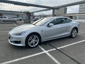 Tesla model S 90D - 2