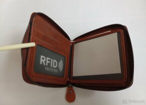 Kožená peněženka na zip s blokací RFID - 2