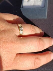 Zlatý prsteň 585 s kameňom - 2