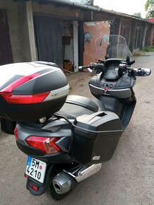 Suzuki Burgman 650 - 2