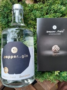 .pepper.. gin - ŽUFÁNEK, 500ml, 45% , rok výroby 2023 - 2