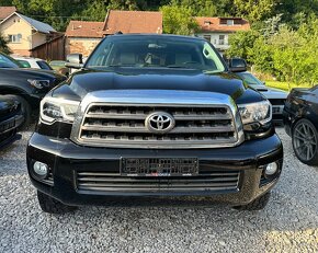 2016 Toyota Sequoia SR5 5,7 V8 4x4 7-miest podvozok +5cm - 2