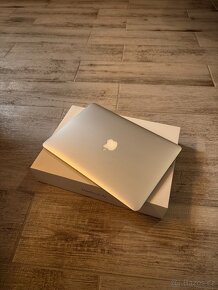 Apple MacBook Air 2015 - 2