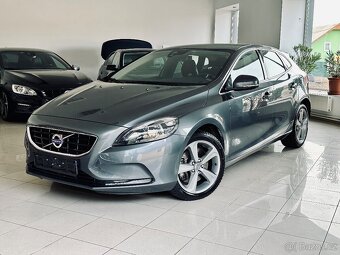 Volvo V40 2.0D/110Kw/173tis.km/Manuál/2014/Virtual/ - 2