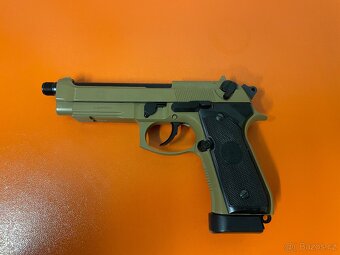 Airsoft beretta M9 - 2