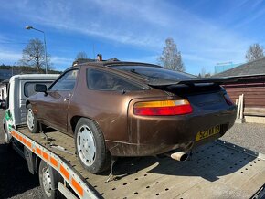 Porsche 928-S4 - 2