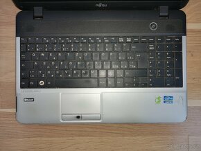 Notebook Fujitsu LifeBook A531 - 2