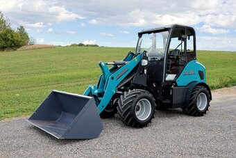 kloubový nakladač,  4300 kg, motor Kubota 48 kW - 2