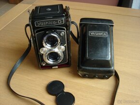 YASHICA-D - 2