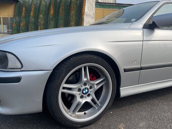 BMW E39 525i M-paket manuál - 2