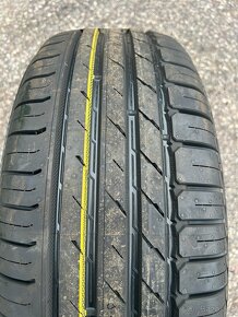 NOKIAN Wetproof 1 215/65 R16 zesílené 102 H - 2