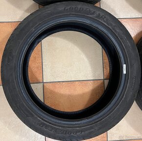 Tires/Pneu - 2