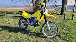 Suzuki DRZ 400 E - 2