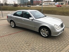 Mercedes-Benz Třídy E 320 CDi 165kW 4 MATIC - 2