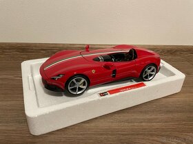 Bburago 1:18 FERRARI MONZA SP1 SIGNATURE SERIES - 2