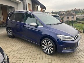 Volkswagen TOURAN 1.5 TSi 110kW DSG NAVI LED rok 2022 - 2