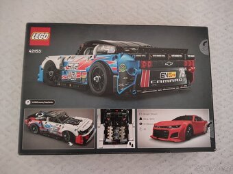 LEGO Technic 42153 NASCAR - 2